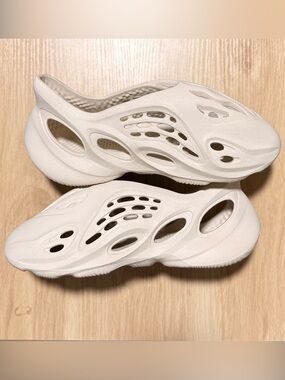 YZY Foam